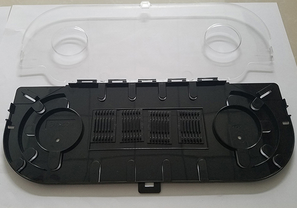 汽(qi)車模具(jù)